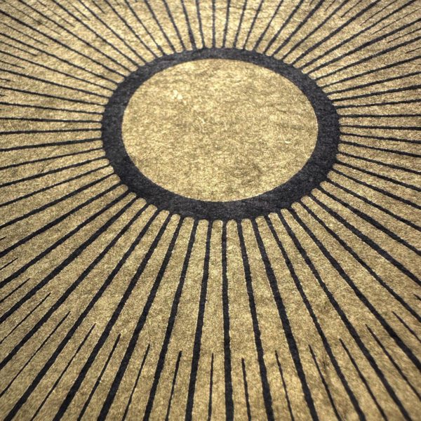 Central Sun Linoldruck 22 x 22 cm Gold auf Schwarz