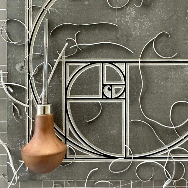 Fibonacci Sequenz Linoldruck 22 x 22 cm Gold auf Schwarz 1 scaled