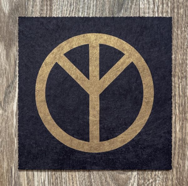 Real Peace Sign Linoldruck 22 x 22 cm Gold auf Schwarz 9