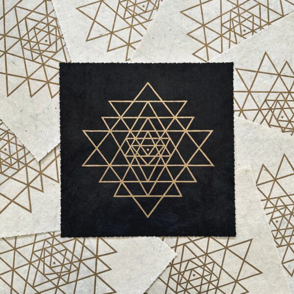 Sri Yantra Linoldruck 22 x 22 cm Gold auf Schwarz 3