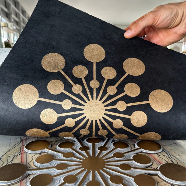 Starburst Linoldruck 40 x 40 cm Gold auf Schwarz 3