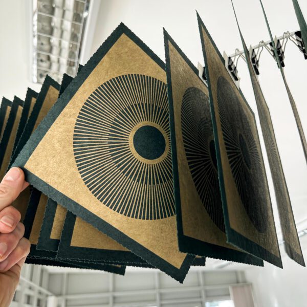 Linoldruck, 22 x 22 cm, Gold auf Grün