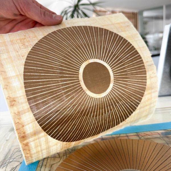 Linoldruck, 24 x 24 cm, Gold auf Papyrus