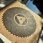 Linoldruck, 22 x 22 cm, Schwarz auf Beige/Ocker