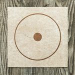 Linoldruck, 22 x 22 cm, Kupfer auf Beige/Ocker