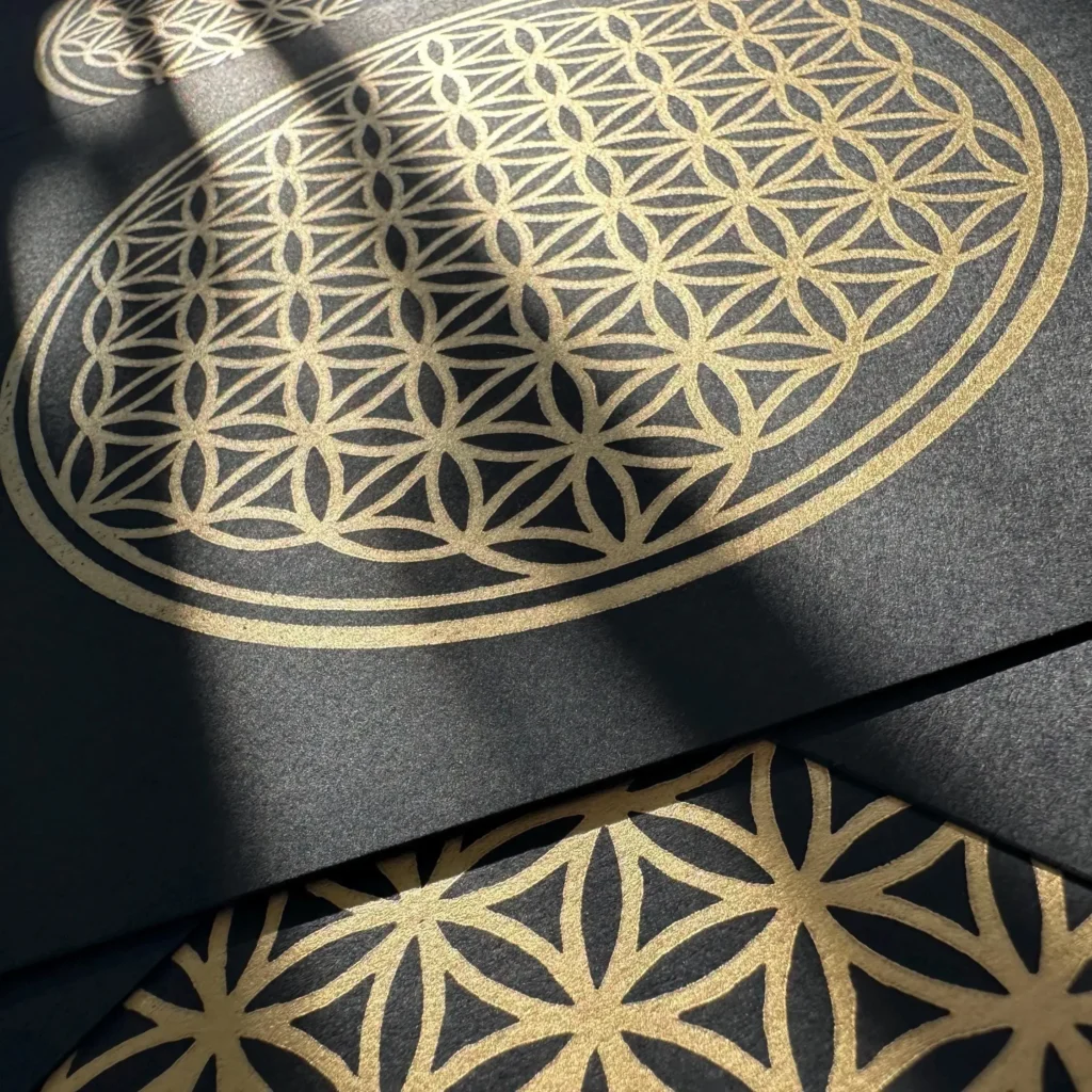 Blume des Lebens II Gold Schwarz Heilige Geometrie Linoldruck Veskor Cassiopeia 2