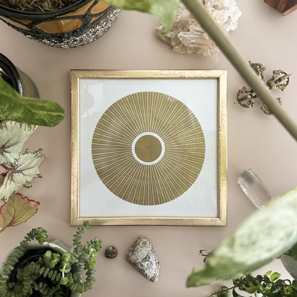 Veskor Cassiopeia Gerahmter Linoldruck Central Sun 20 x 20 cm Gold auf Weiss 9