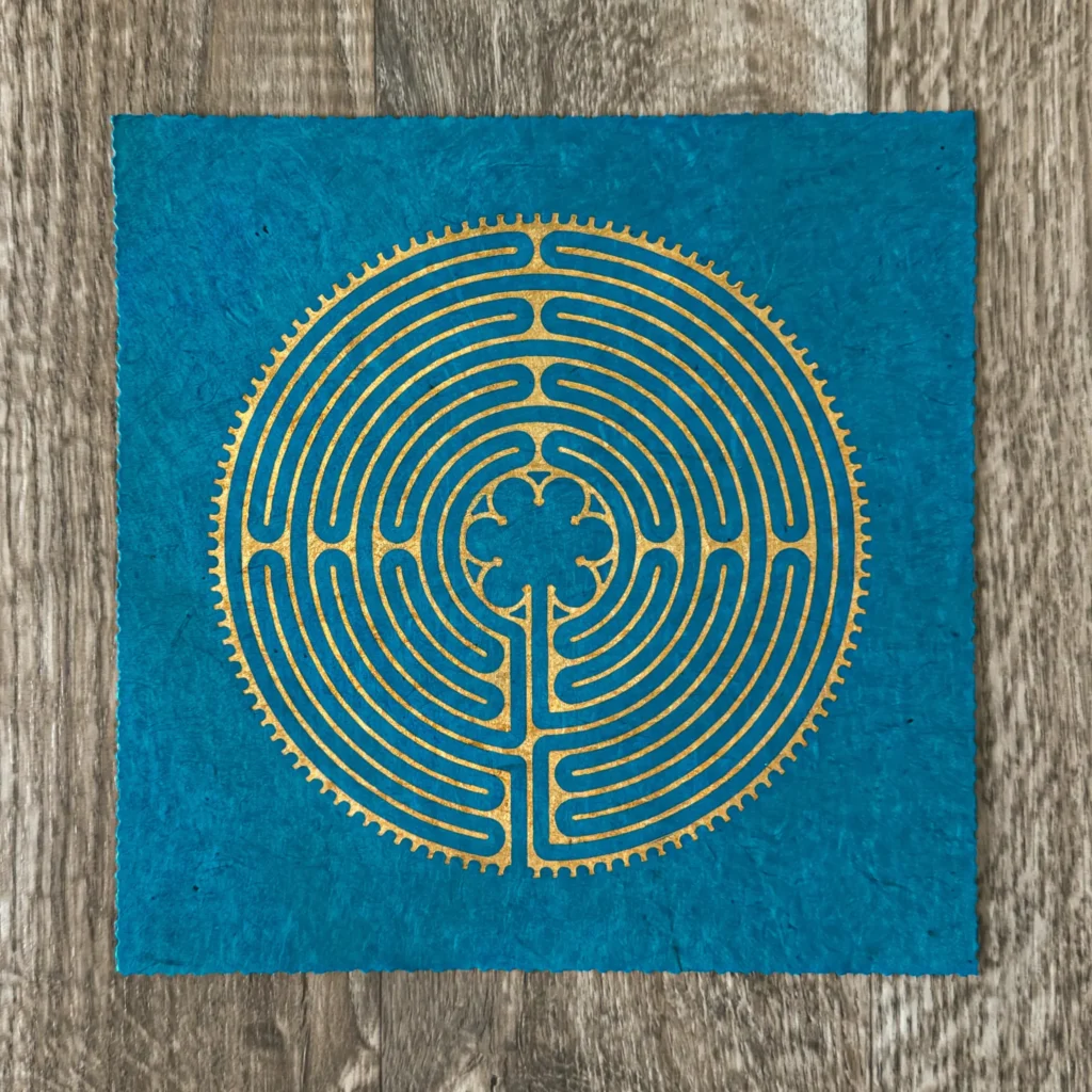 Veskor Cassiopeia Linoldruck Labyrinth von Chartres 22 x 22 cm Gold auf Cyan 7