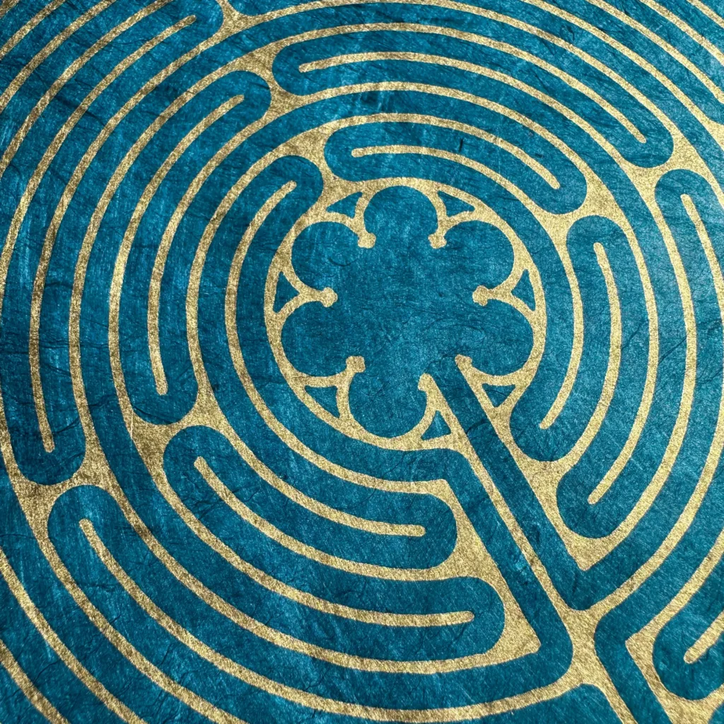 Veskor Cassiopeia Linoldruck Labyrinth von Chartres 22 x 22 cm Gold auf Petrol 27